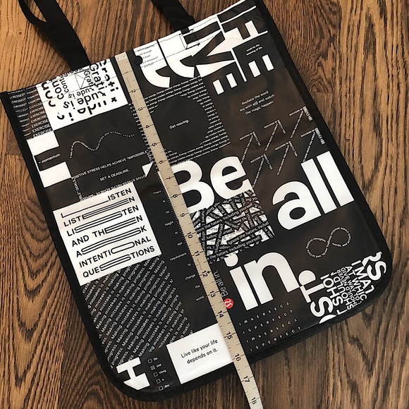 *FREE with purchase* Lululemon reusable bag - Picture 5 of 13